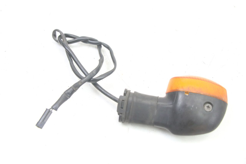 photo de CLIGNOTANT ARRIERE DROIT YAMAHA FZ6 FAZER S2 600 (2007 - 2011) - Autre angle de vue