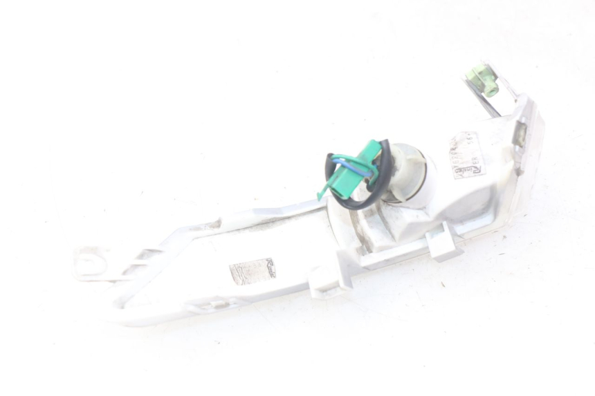 photo de CLIGNOTANT ARRIERE DROIT PEUGEOT GEOPOLIS 400 (2007 - 2013) - Gros plan technique