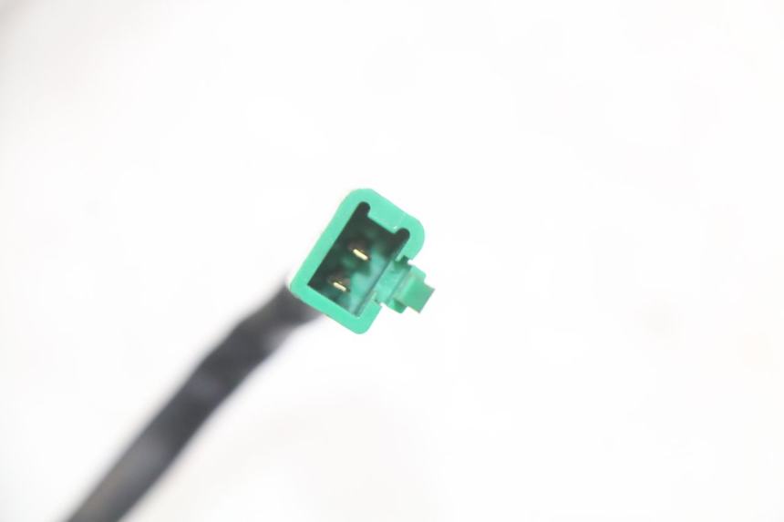 photo de CLIGNOTANT ARRIERE DROIT PEUGEOT GEOPOLIS RS 125 (2007 - 2009) - État de surface