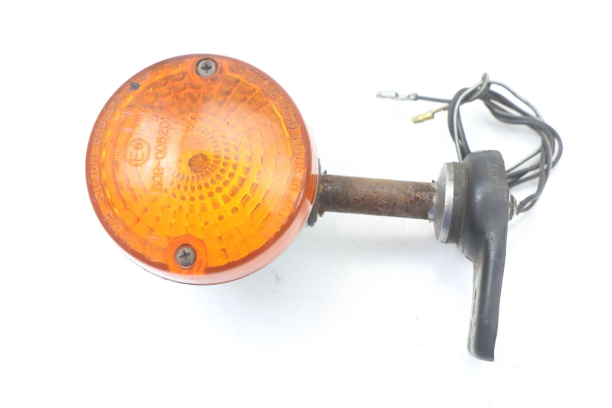 photo de CLIGNOTANT ARRIERE DROIT SUZUKI GN 125 (1997 - 2000) - Vue principale