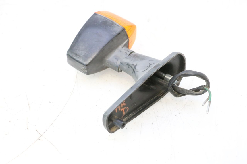 photo de CLIGNOTANT ARRIERE DROIT KAWASAKI GPX F ZX750F 750 (1986 - 1990) - Points de fixation