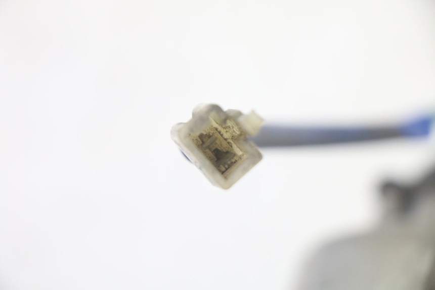 photo de CLIGNOTANT ARRIERE DROIT KYMCO GRAND DINK 125 (2002 - 2007) - État de surface