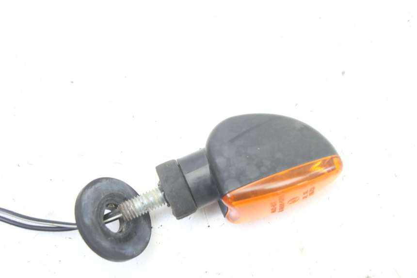 photo de CLIGNOTANT ARRIERE DROIT SUZUKI GS GSE 500 (2001 - 2003) - Zoom état d’usage