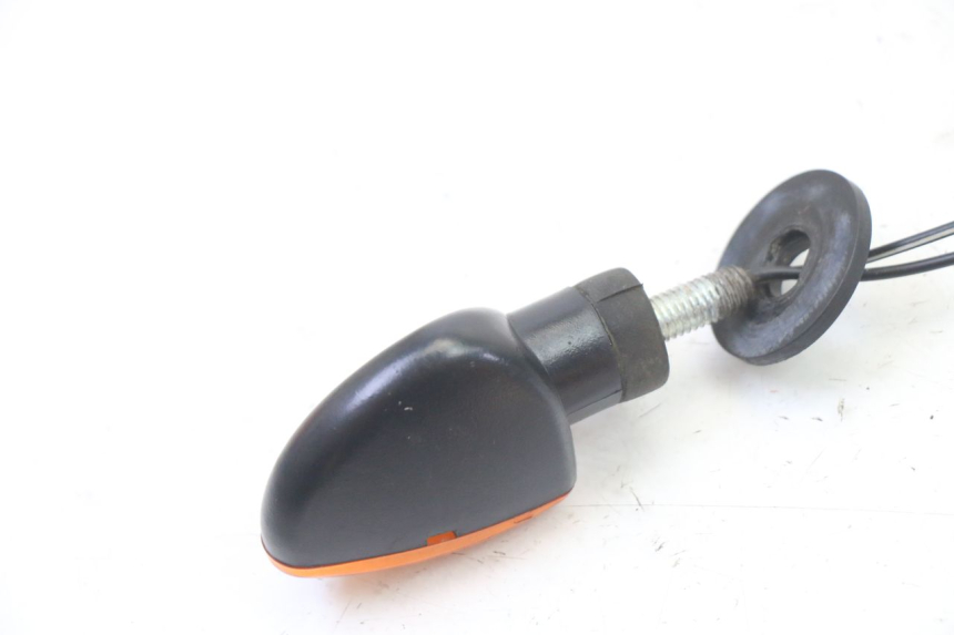 photo de CLIGNOTANT ARRIERE DROIT SUZUKI GS GSE 500 (2001 - 2003) - Vue d’ensemble