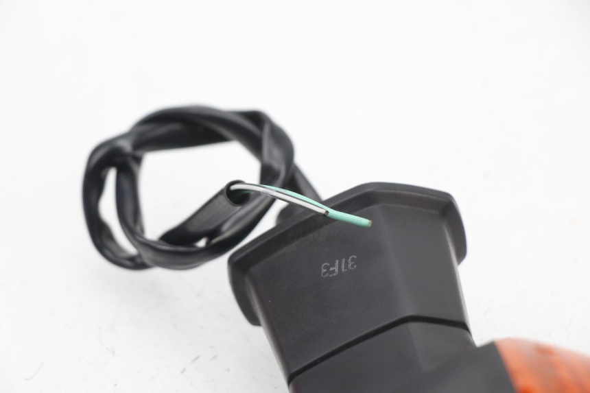 photo de CLIGNOTANT ARRIERE DROIT SUZUKI GSF N BANDIT 600 (2000 - 2004) - Détail de la pièce