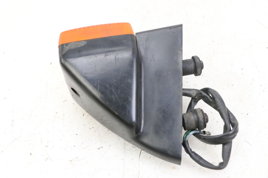 photo de CLIGNOTANT ARRIERE DROIT HONDA CBR F 1000 (1993 - 1996) - Gros plan technique