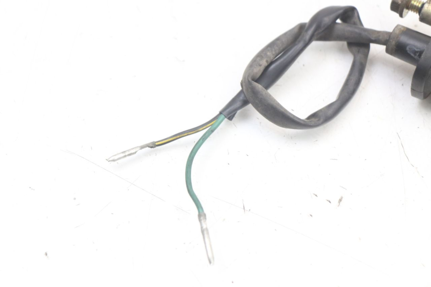 photo de CLIGNOTANT ARRIERE DROIT KAWASAKI GTR 1000 (1994 - 2004) - Points de fixation