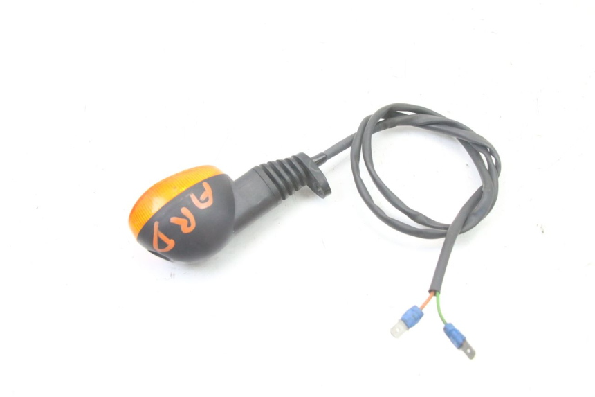 photo de CLIGNOTANT ARRIERE DROIT KAWASAKI ZR7 ZR-7 S 750 (1999 - 2004) - Gros plan technique