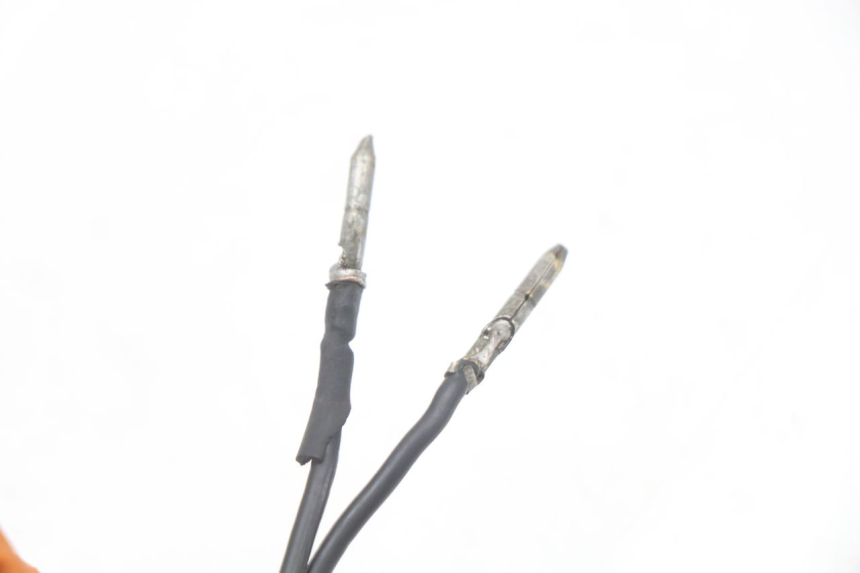 photo de CLIGNOTANT ARRIERE DROIT KAWASAKI KDX 125 (1990 - 1991) - Gros plan technique