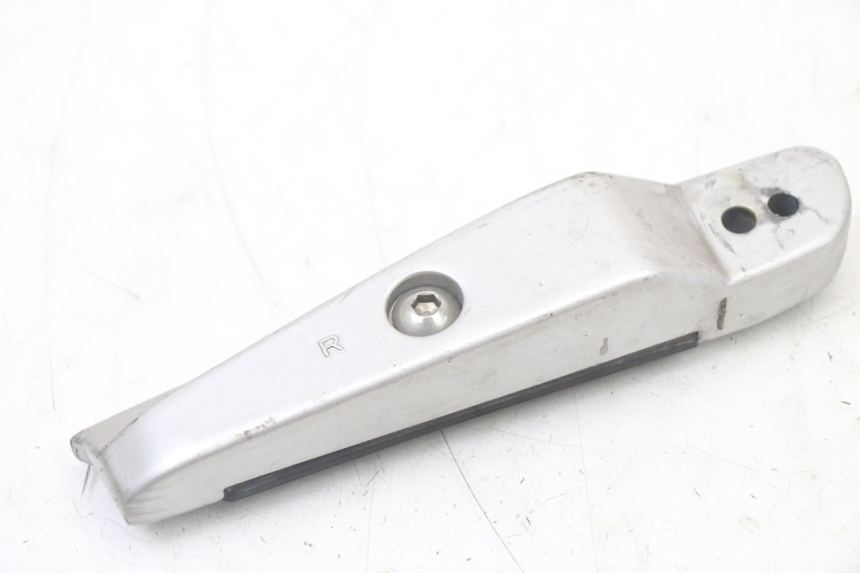 photo de CLIGNOTANT ARRIERE DROIT KYMCO XCITING 500 (2007 - 2010) - Gros plan technique