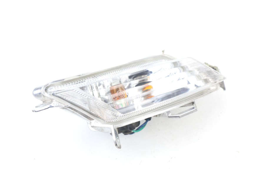 photo de CLIGNOTANT ARRIERE DROIT KYMCO LIKE 2T 50 (2009 - 2018) - Gros plan technique