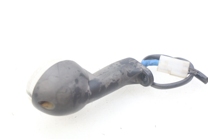 photo de CLIGNOTANT ARRIERE DROIT PEUGEOT LUDIX 50 (2005 - 2007) - Points de fixation