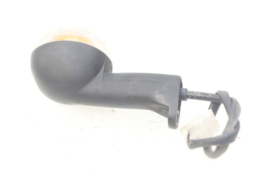 photo de CLIGNOTANT ARRIERE DROIT PEUGEOT LUDIX 50 (2008 - 2017) - Gros plan technique