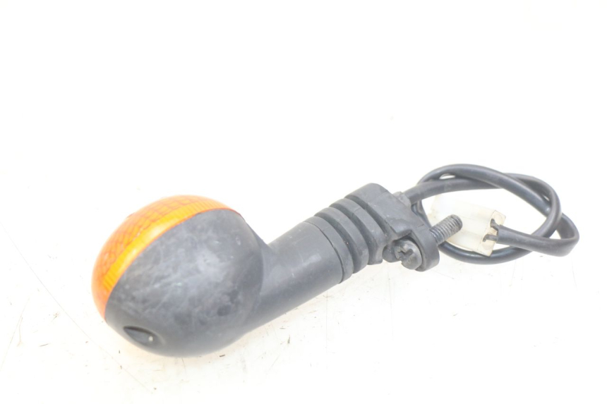 photo de CLIGNOTANT ARRIERE DROIT PEUGEOT LUDIX 50 (2005 - 2007) - Autre angle de vue