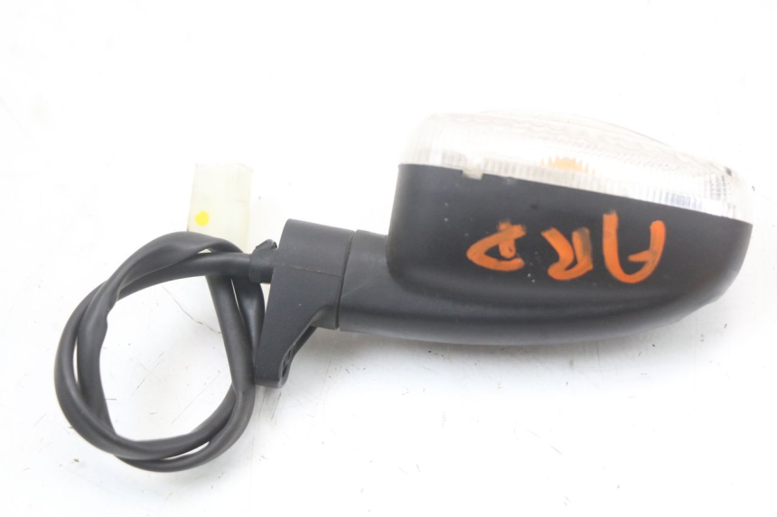 photo de CLIGNOTANT ARRIERE DROIT MOTO GUZZI NORGE 8V GT 1200 (2011 - 2016) - Gros plan technique