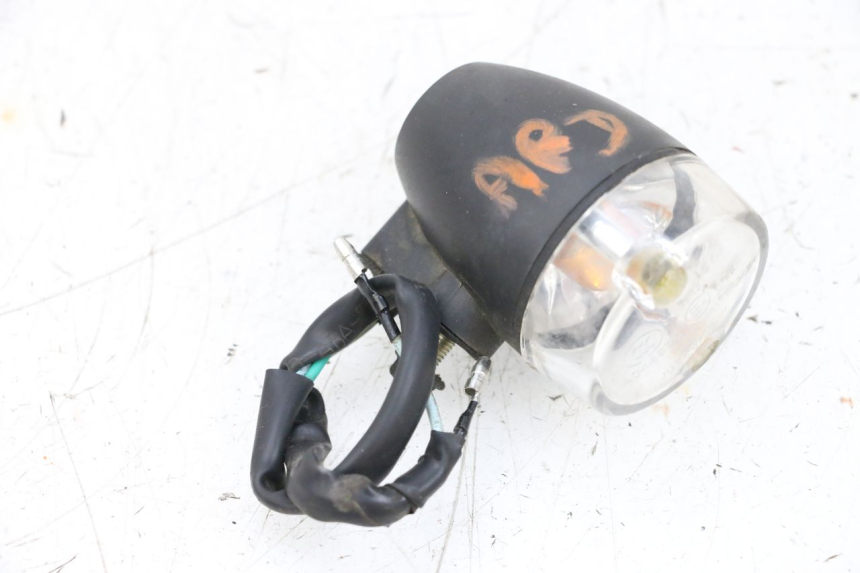 photo de CLIGNOTANT ARRIERE DROIT SYM ORBIT 2 50 (2008 - 2014) - Gros plan technique