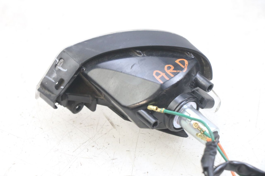 photo de CLIGNOTANT ARRIERE DROIT HONDA PCX (JF47) 125 (2012 - 2013) - Zoom état d’usage