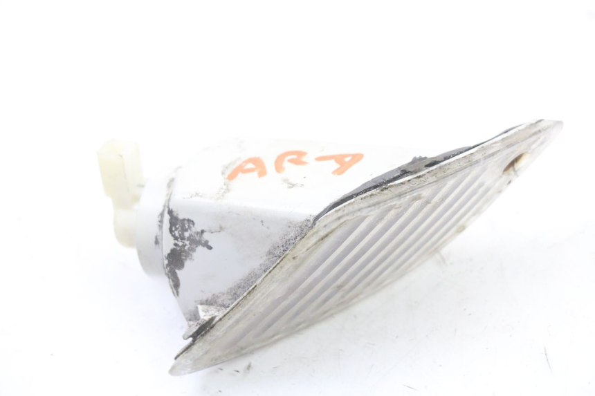 photo de CLIGNOTANT ARRIERE DROIT PIAGGIO VESPA GRANTURISMO 125 (2003 - 2007) - Points de fixation