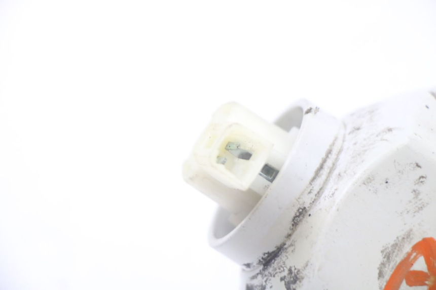 photo de CLIGNOTANT ARRIERE DROIT PIAGGIO VESPA GRANTURISMO 125 (2003 - 2007) - État de surface