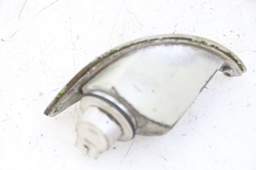 photo de CLIGNOTANT ARRIERE DROIT PIAGGIO VESPA LX 150 (2005 - 2013) - Points de fixation