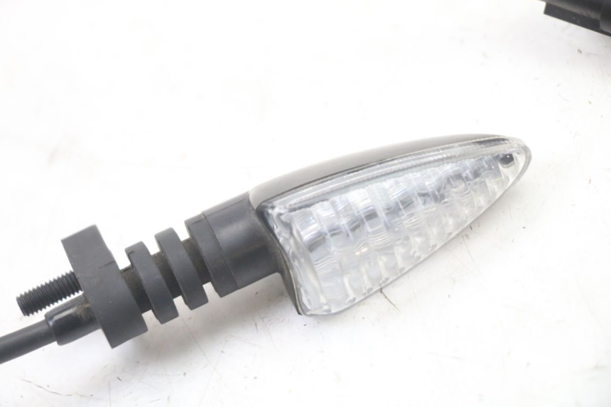 photo de CLIGNOTANT ARRIERE DROIT LIGIER PULSE 3 1 (2014 - 2020) - Zoom état d’usage