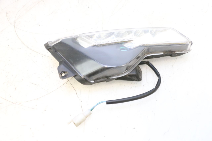 photo de CLIGNOTANT ARRIERE DROIT EFUN PUSA 1 - Autre angle de vue