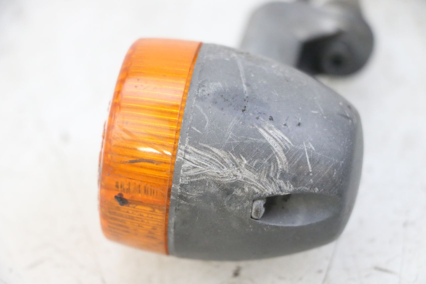 photo de CLIGNOTANT ARRIERE DROIT APRILIA RALLY AC 50 (1995 - 2004) - Points de fixation