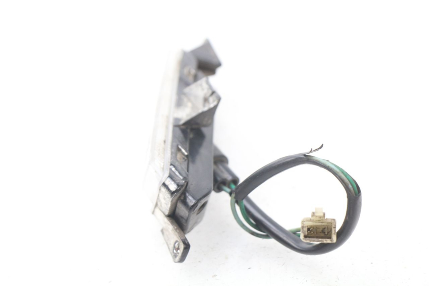 photo de CLIGNOTANT ARRIERE DROIT TURBHO RP 50 (2018 - 2022) - Gros plan technique