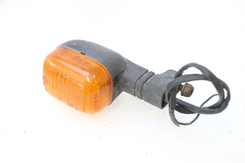 photo de CLIGNOTANT ARRIERE DROIT MZ RT 125 (2000 - 2008) - Gros plan technique