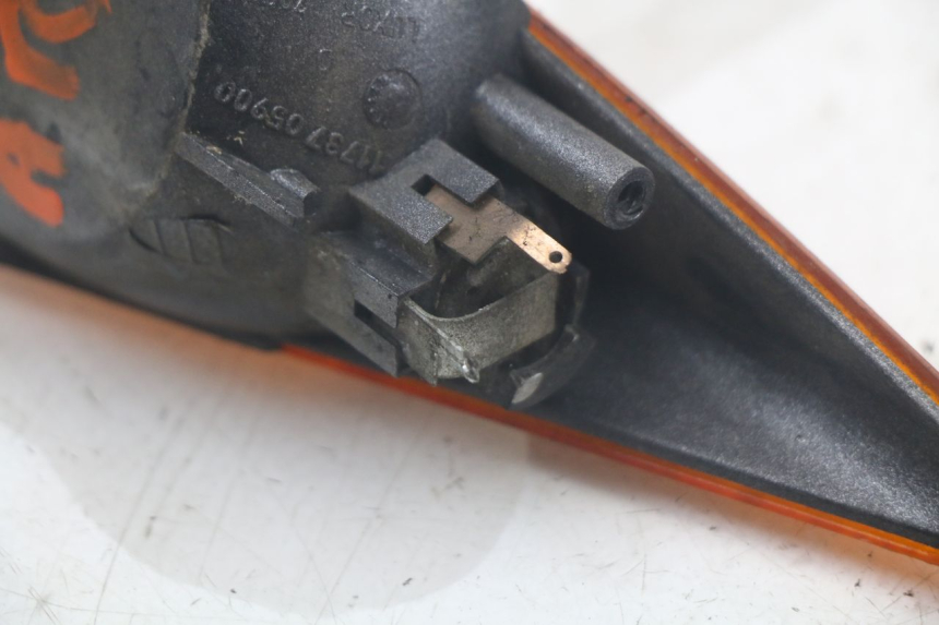 photo de CLIGNOTANT ARRIERE DROIT PEUGEOT SPEEDFIGHT 100 (1997 - 2007) - Marquages et références