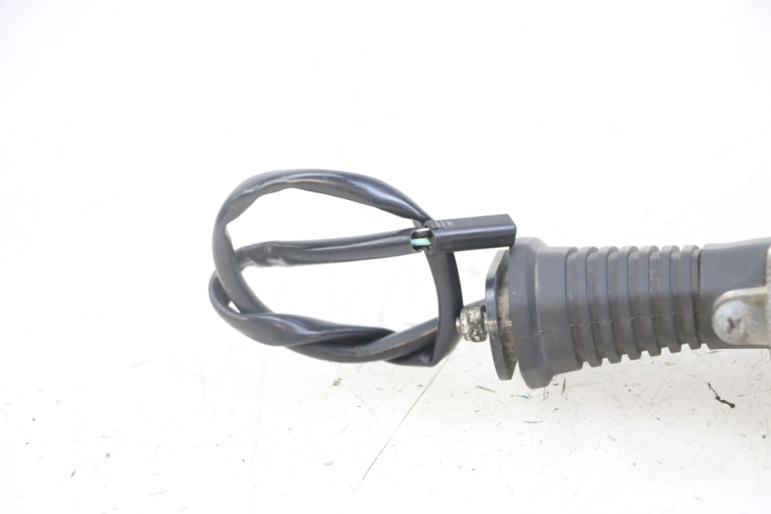 photo de CLIGNOTANT ARRIERE DROIT SUZUKI GSX F GSXF 650 (2007 - 2015) - Points de fixation