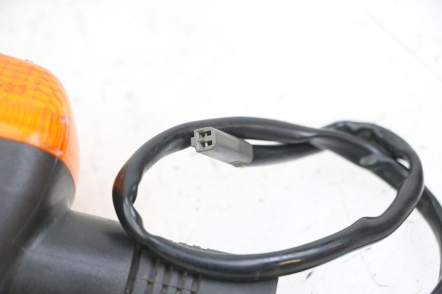 photo de CLIGNOTANT ARRIERE DROIT SUZUKI SV N 650 (1999 - 2002) - Zoom état d’usage