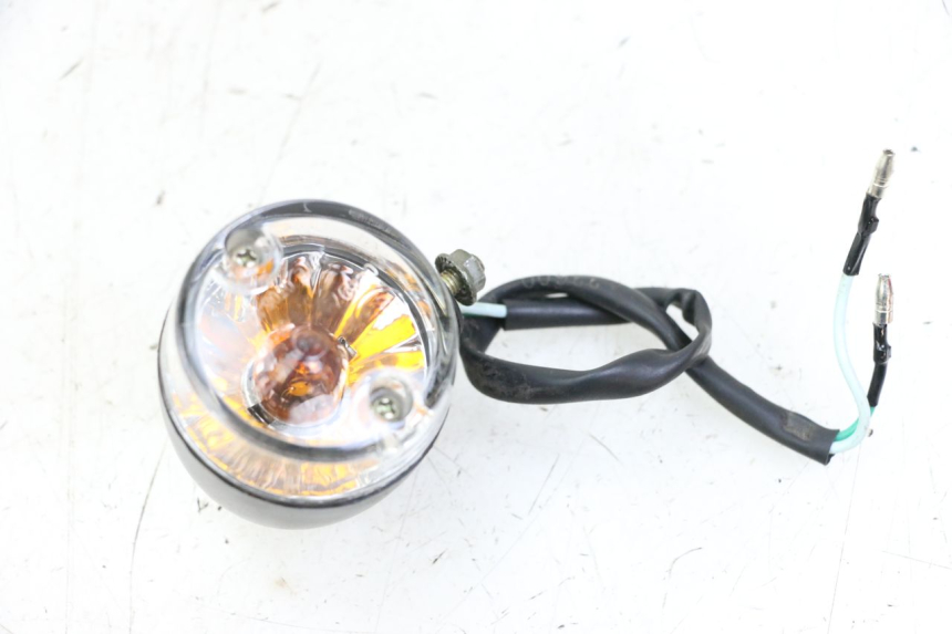 photo de CLIGNOTANT ARRIERE DROIT SYM ORBIT 2 4T 50 (2008 - 2017) - Zoom état d’usage