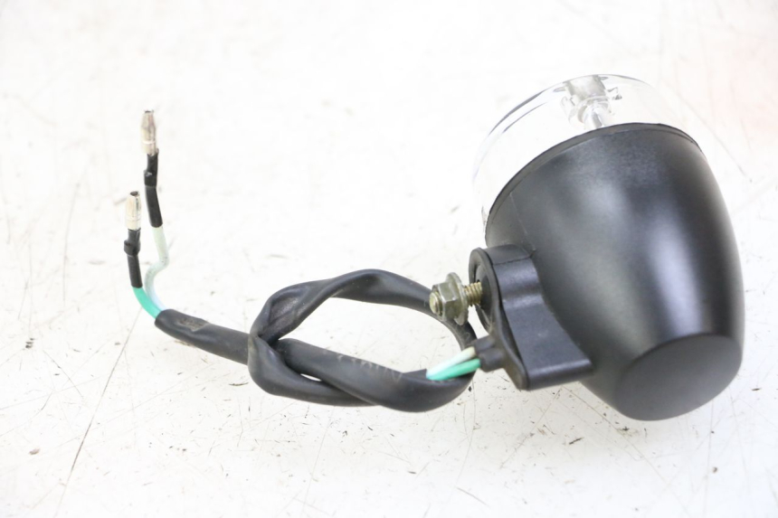 photo de CLIGNOTANT ARRIERE DROIT SYM ORBIT 2 4T 50 (2008 - 2017) - Gros plan technique