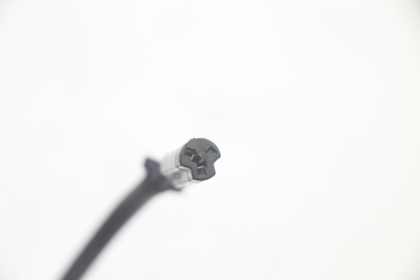 photo de CLIGNOTANT ARRIERE DROIT YAMAHA TDM ABS 900 (2002 - 2014) - Gros plan technique