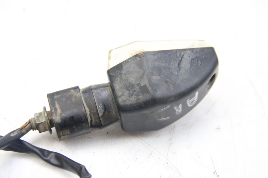 photo de CLIGNOTANT ARRIERE DROIT SYM WOLF SB 125 (2011 - 2018) - Zoom état d’usage