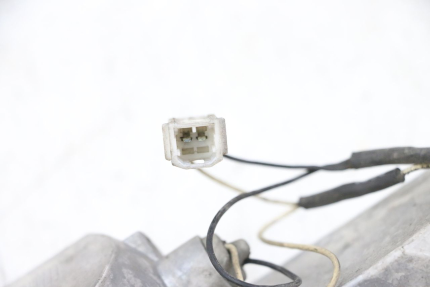 photo de CLIGNOTANT ARRIERE DROIT PIAGGIO X8 125 (2004 - 2007) - Zoom état d’usage