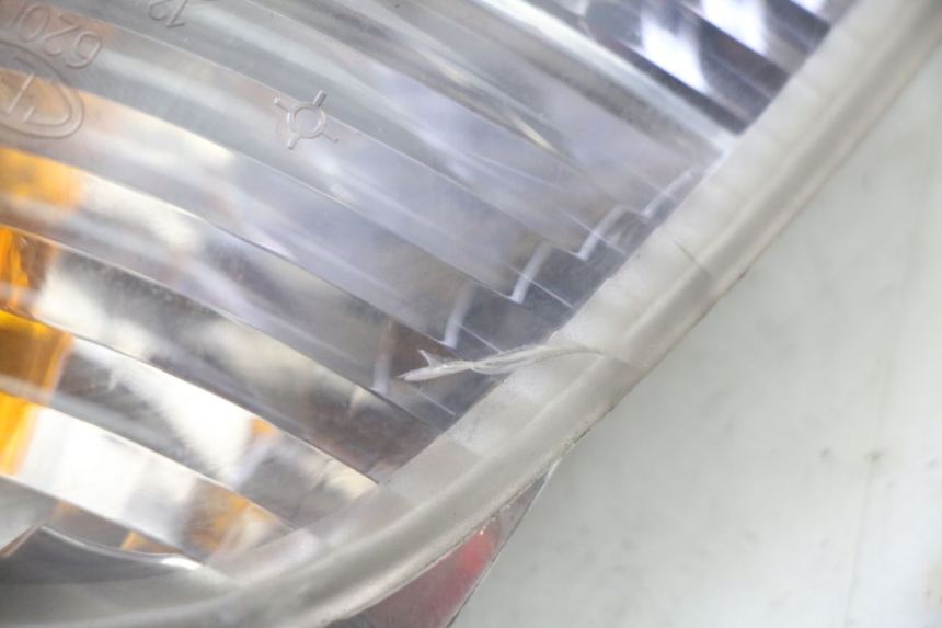 photo de CLIGNOTANT ARRIERE DROIT PIAGGIO X9 EVOLUTION 125 (2003 - 2007) - Gros plan technique