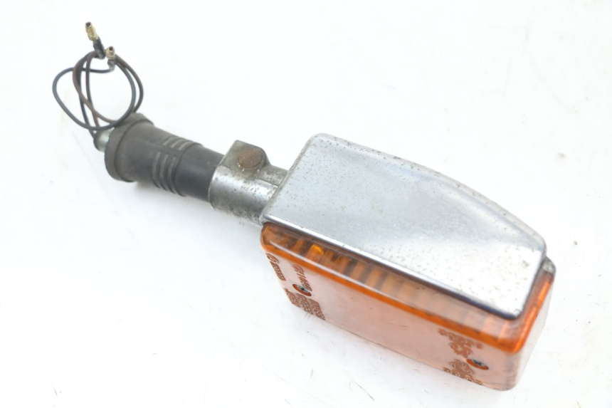 photo de CLIGNOTANT ARRIERE DROIT YAMAHA XJ F 900 (1983 - 1994) - Zoom état d’usage