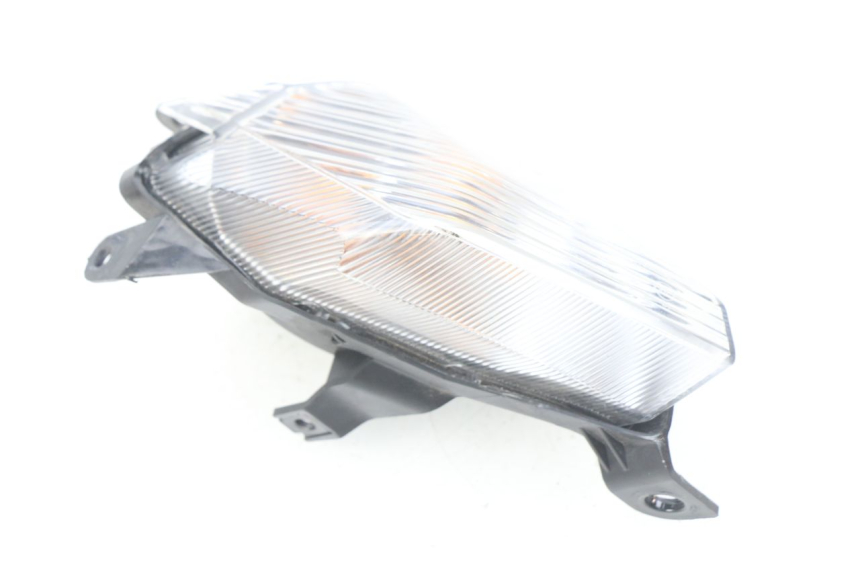 photo de CLIGNOTANT ARRIERE DROIT YAMAHA XP T-MAX TMAX ABS 530 (2012 - 2015) - Gros plan technique
