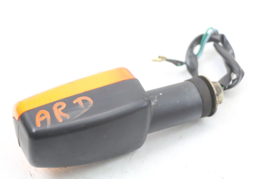 photo de CLIGNOTANT ARRIERE DROIT SYM XS 125 (2007 - 2016) - Gros plan technique