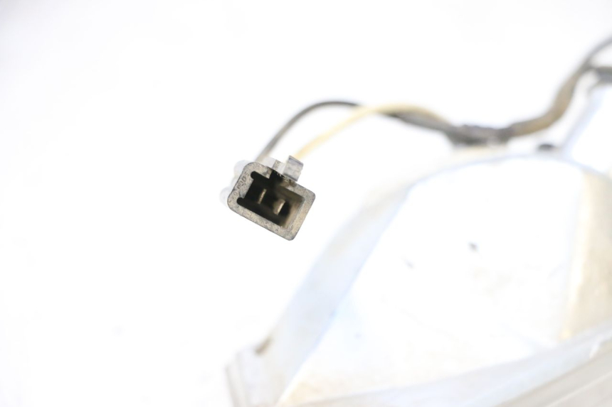 photo de CLIGNOTANT ARRIERE DROIT PIAGGIO ZIP 4T 50 (2018 - 2020) - Points de fixation