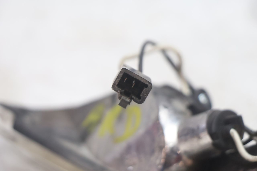 photo de CLIGNOTANT ARRIERE DROIT PIAGGIO ZIP IGET 4T 50 (2021 - 2023) - État de surface