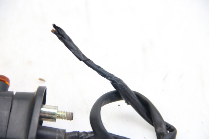 photo de CLIGNOTANT ARRIERE DROIT KAWASAKI ZX-6R ZX6R 600 (1995 - 1997) - État de surface