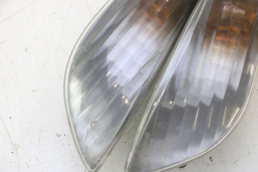 photo de CLIGNOTANT ARRIERE PEUGEOT ELYSTAR 50 (2002 - 2014) - Zoom état d’usage