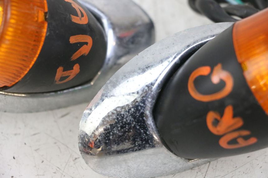 photo de CLIGNOTANT ARRIERE EUROCKA RETRO 50 (2007 - 2014) - Autre angle de vue