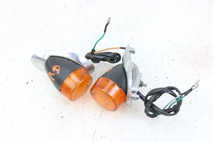 photo de CLIGNOTANT ARRIERE EUROCKA RETRO 50 (2007 - 2014) - Gros plan technique