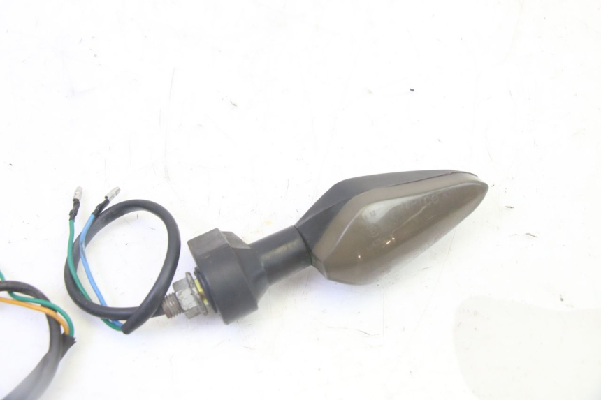 photo de CLIGNOTANT ARRIERE STAHO FH 50 (2018 - 2019) - Gros plan technique