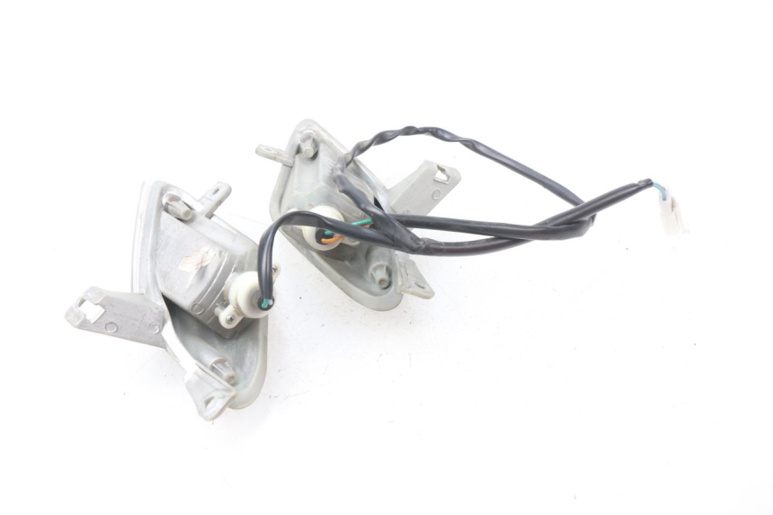 photo de CLIGNOTANT ARRIERE SYM FIDDLE 2 50 (2008 - 2013) - Autre angle de vue