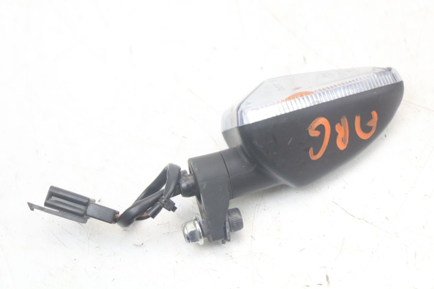 photo de CLIGNOTANT ARRIERE GAUCHE YAMAHA AEROX 2T 50 (2013 - 2017) - Autre angle de vue